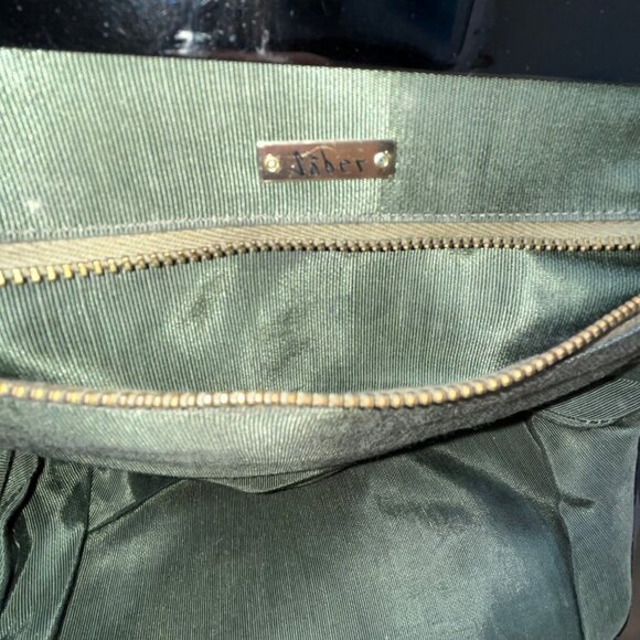 Saber Women’s Black Suede With Silver Metal Frame & Kiss Lock Closure Clutch Bag - Picture 8 of 10